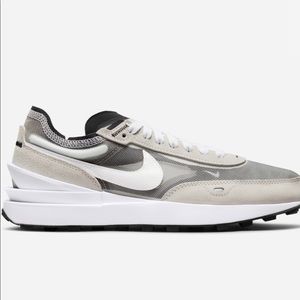 Nike waffle sneakers size 8